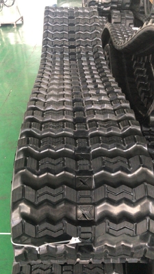 ZZS450x86x56 জিগজ্যাগ প্যাটার্ন স্কিড স্টিয়ার লোডার আকার সামঞ্জস্যযোগ্য রাবার ট্র্যাক