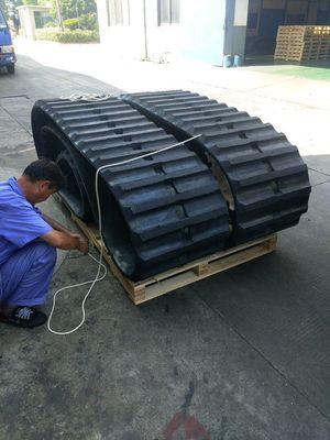 600*125*62 OEM Cralwer ডাম্পার RT800 ডাম্পার রাবার ট্র্যাক