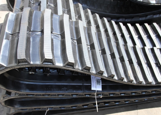 Komatsu CD23 এর জন্য 90mm পিচ হার্ভেস্টার রাবার ট্র্যাক 320mm চওড়া