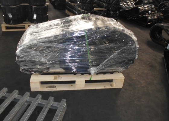 Komatsu CD23 এর জন্য 90mm পিচ হার্ভেস্টার রাবার ট্র্যাক 320mm চওড়া